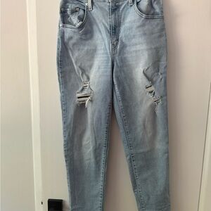 Levi's High Rise Mom Jeans